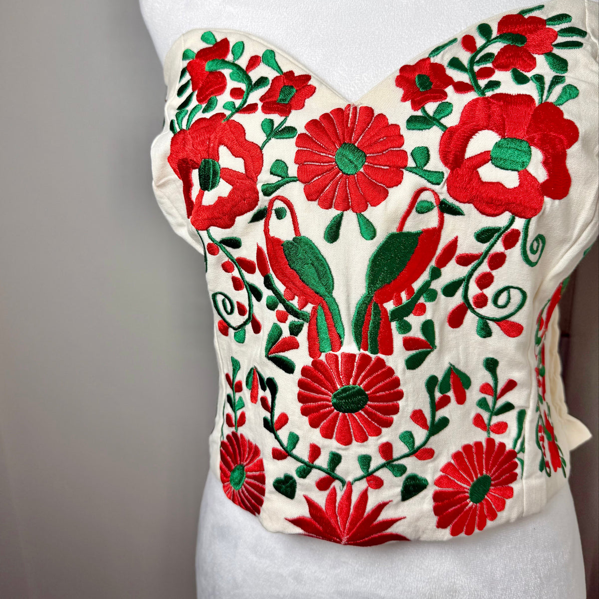 PUEBLA BUSTIER -NATURAL W/RED & GREEN EMBROIDERY- SIZE M-XL – Sin
