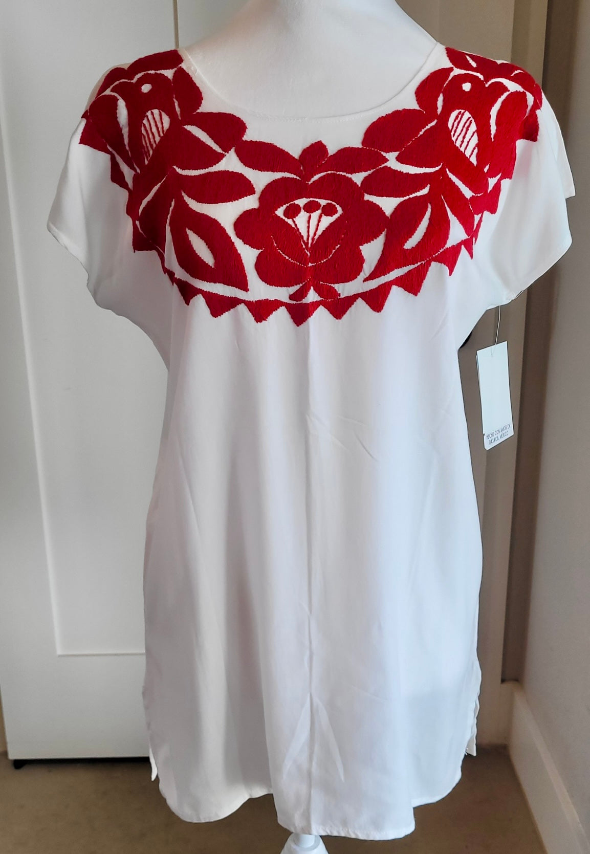 OAXACA BLOUSE - WHITE WITH RED EMBROIDERY - LARGE