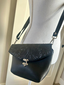 AUSTIN LEATHER CROSSBODY