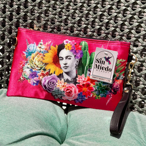 FRIDA CON FLORES CLUTCH/CROSSBODY