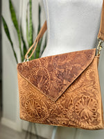 Load image into Gallery viewer, LEATHER CROSSBODY
