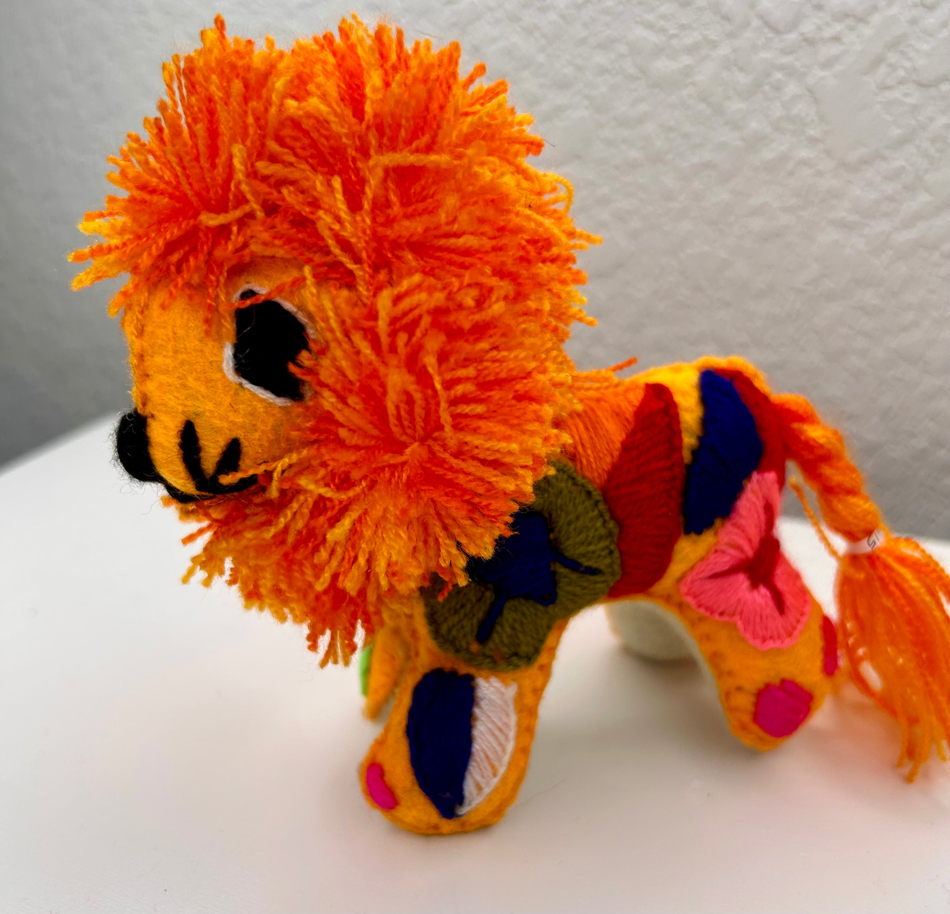 SMALL EMBROIDERED LION