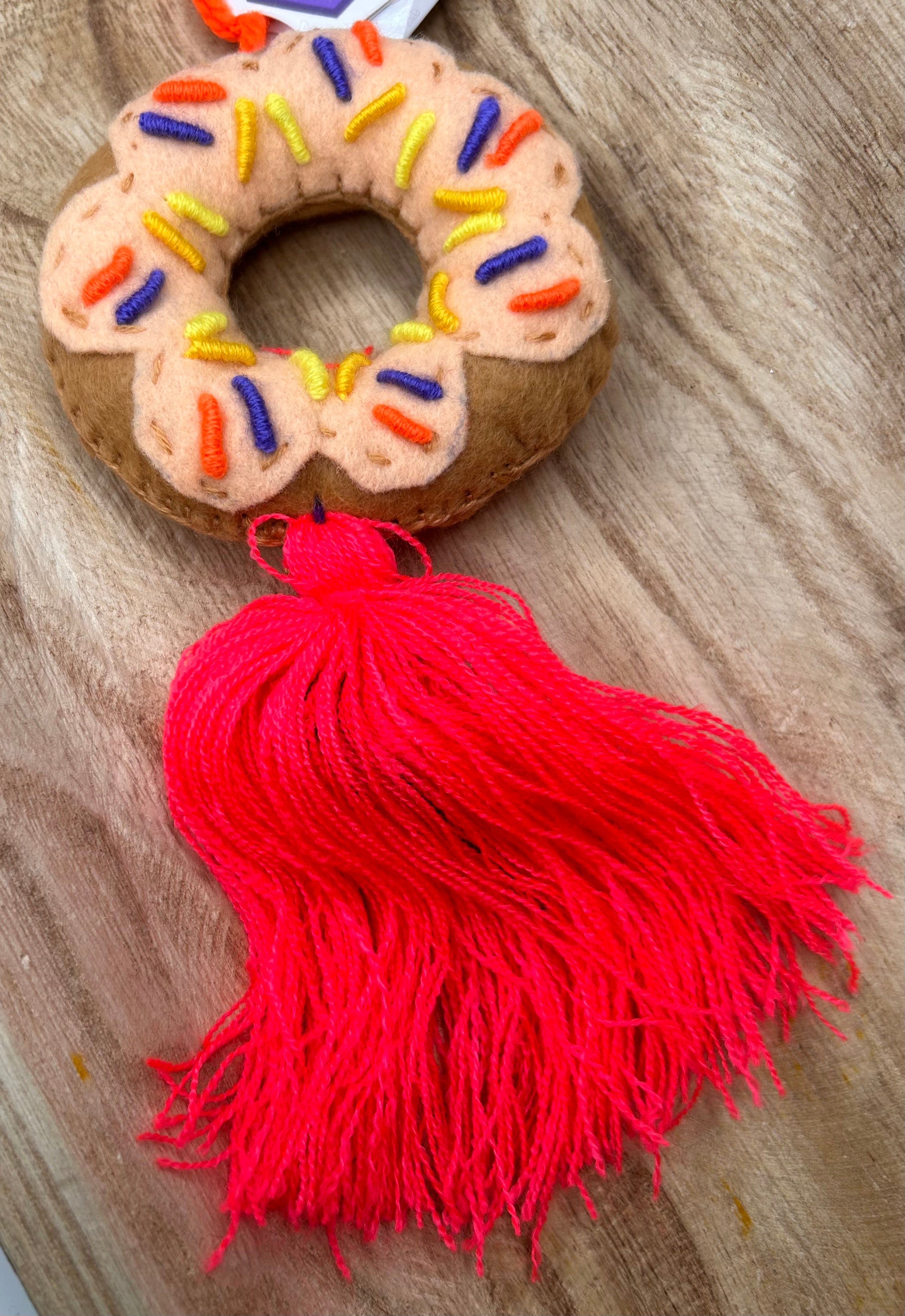 DONUT TASSEL