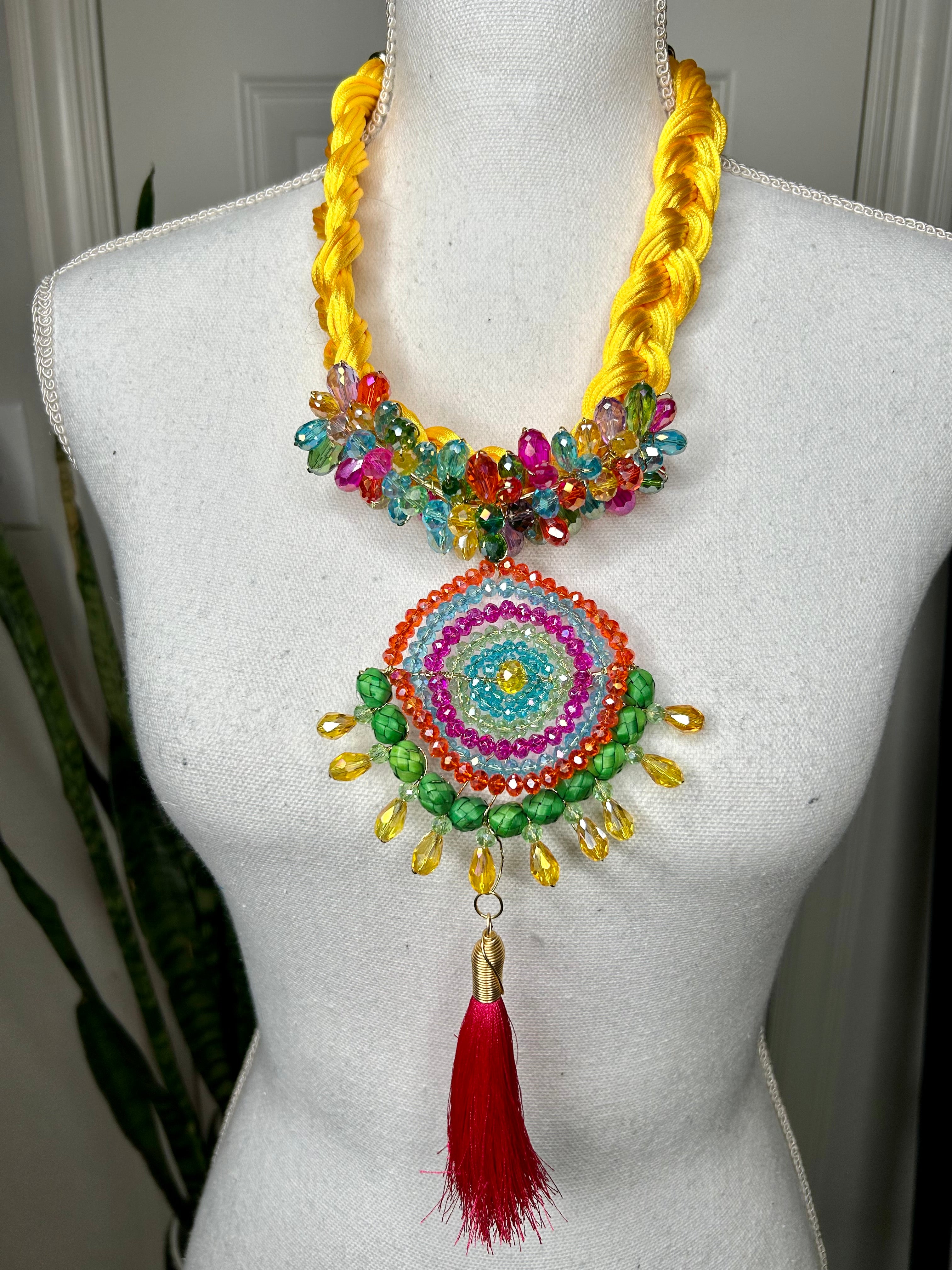 BRILLIANT OJO NECKLACE