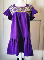 Load image into Gallery viewer, RAMIREZ DRESS - PURPLE WITH WHITE FLOWERS
