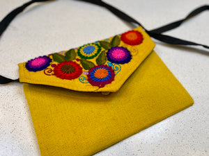 FLORAL EMBROIDERED PURSE