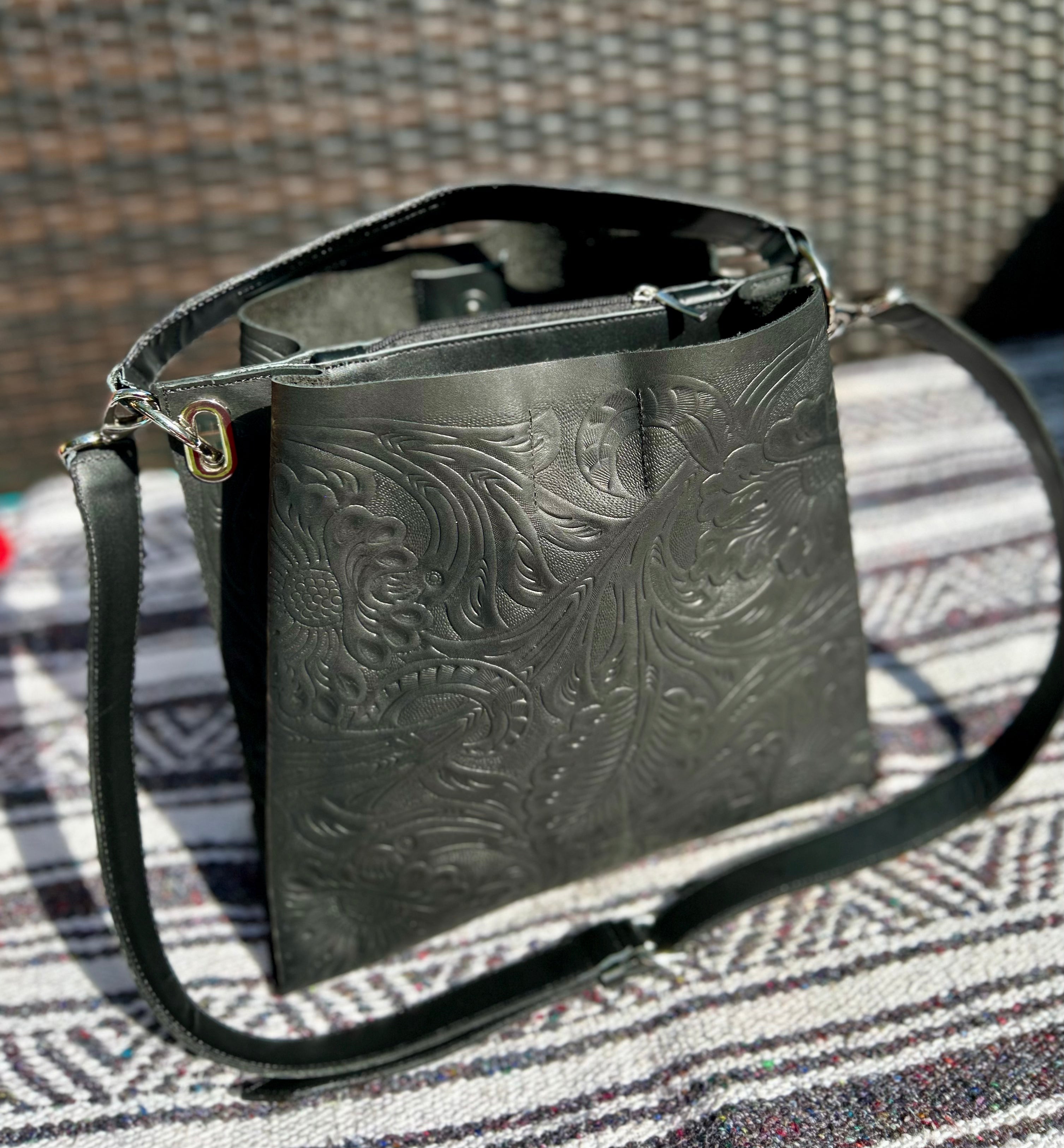 Gizzel Mexican Leather Bucket Bag Sin Miedo Market